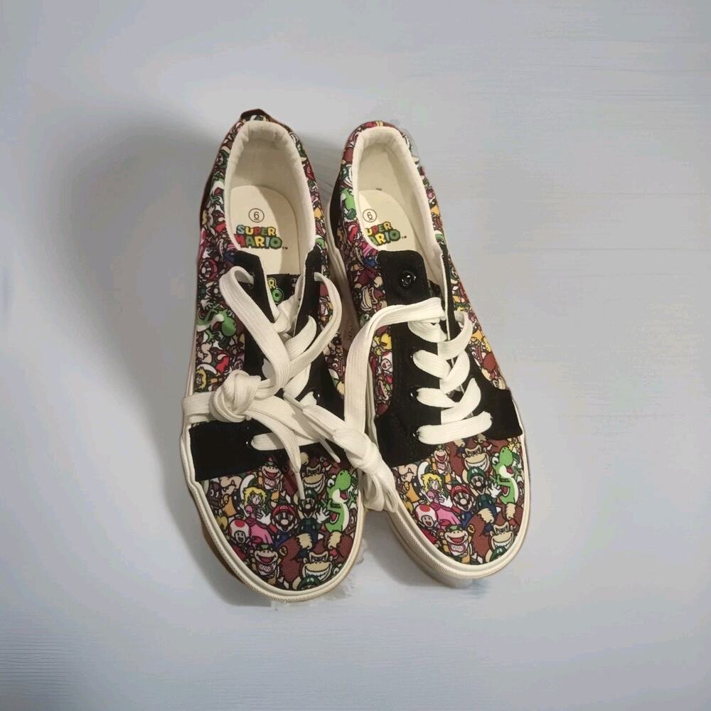 Super Mario Ground Up Canvas Lace-Up Sneaker Shoes Mens 6 Ladies 7.5